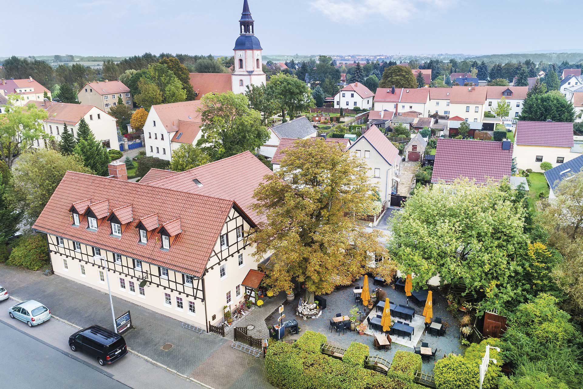 kastanie-haus-drohne